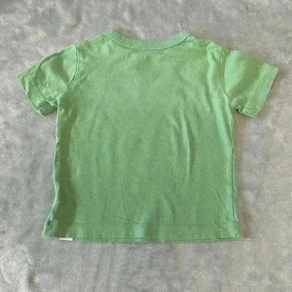 GAP - 2 piece set - sustainable jeans and top. Size 12 to 18 months - Picture 4 of 9